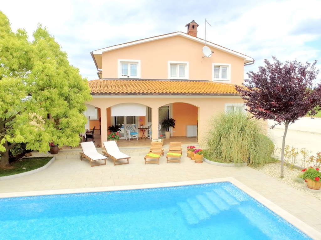 Villa in Pula (42) met zwembad
