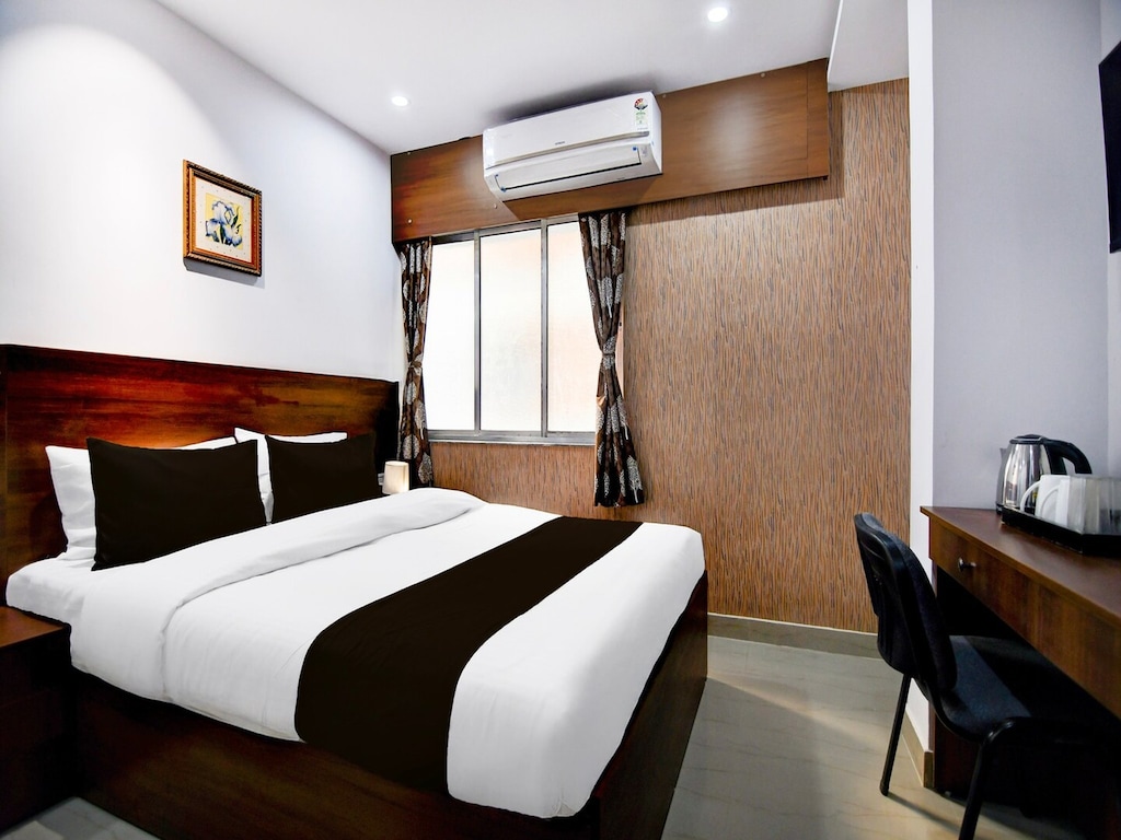 Super Chinar Park in der Nähe des Flughafens