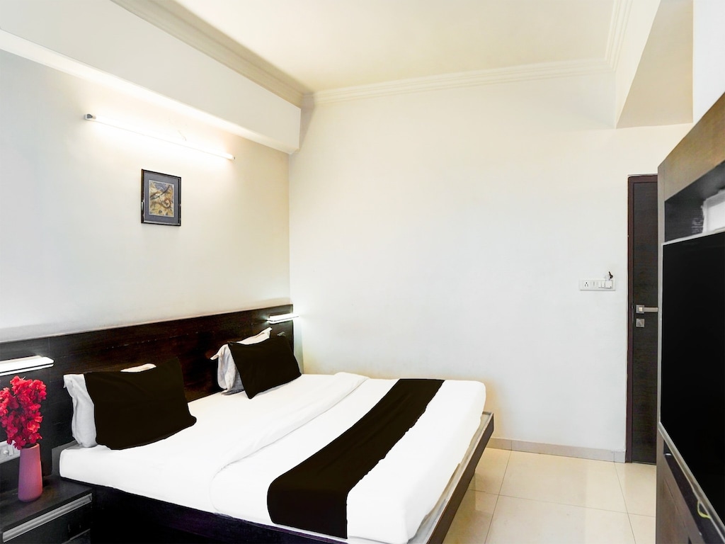 Super Collection O Maninagar, früher Park Land