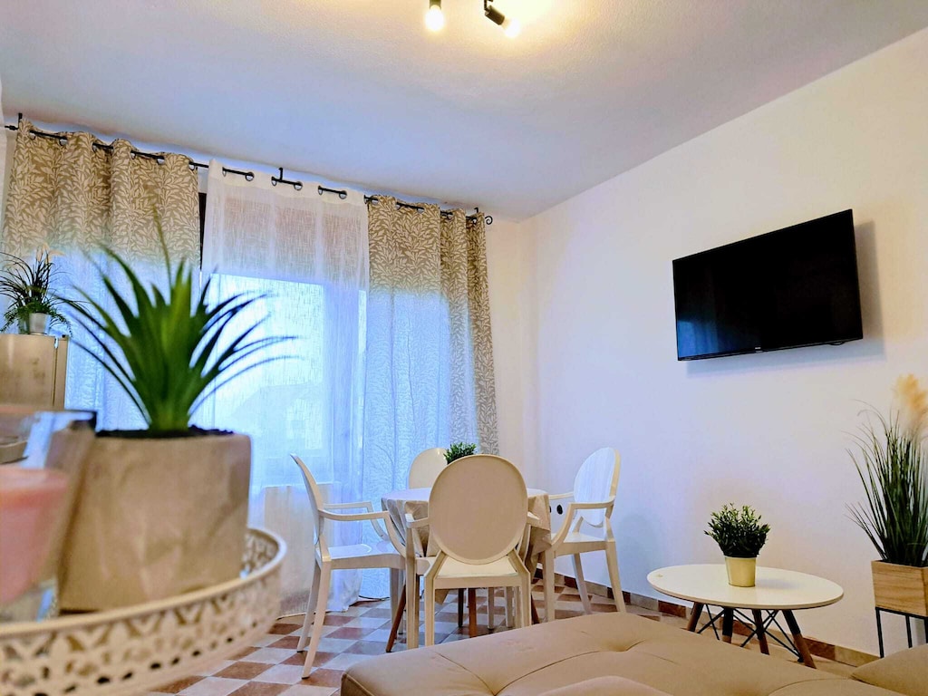 Apartments Villa Mavi-Two Bedroom Apartment with Balcony A2