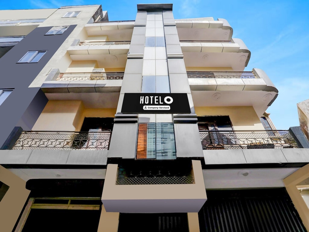 Super Hotel O Uttam Nagar