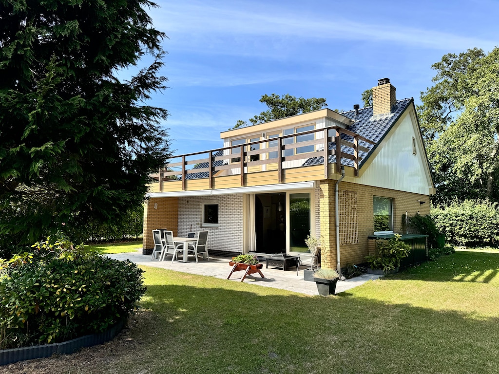 Bungalow op Texel bij Strand en Bos