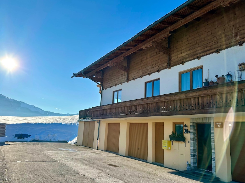 Leogang: apartment with mountain views