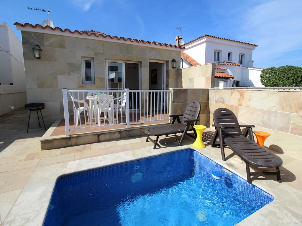 Villa in Empuriabrava met privézwembad