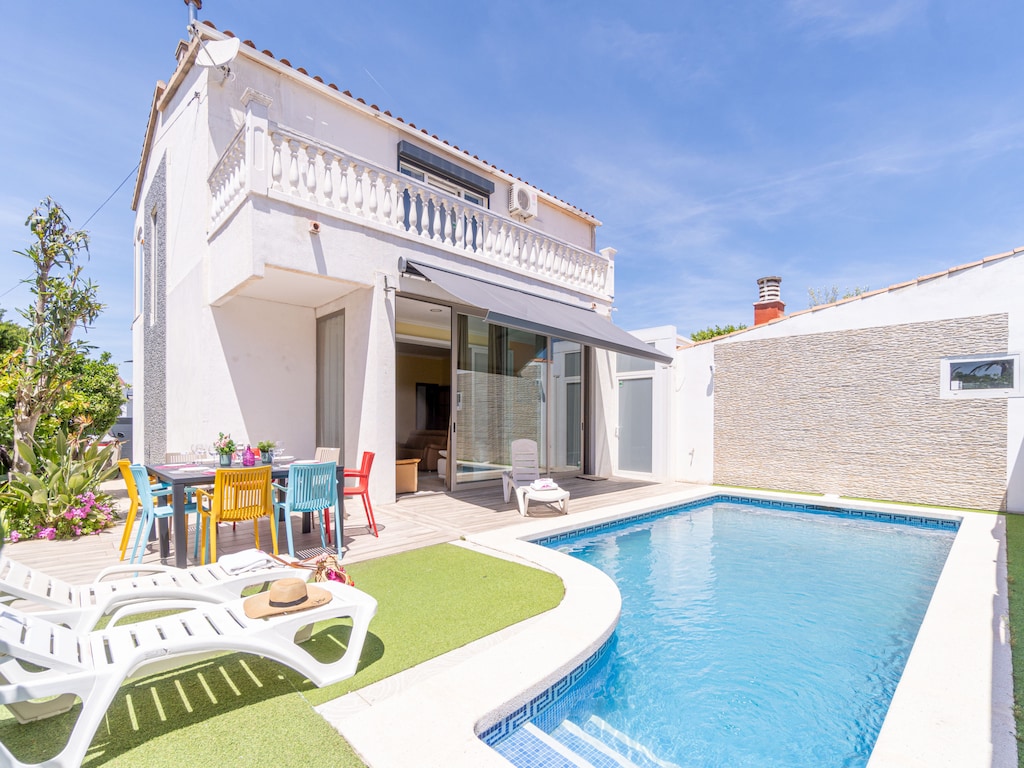 Villa in Empuriabrava met privézwembad