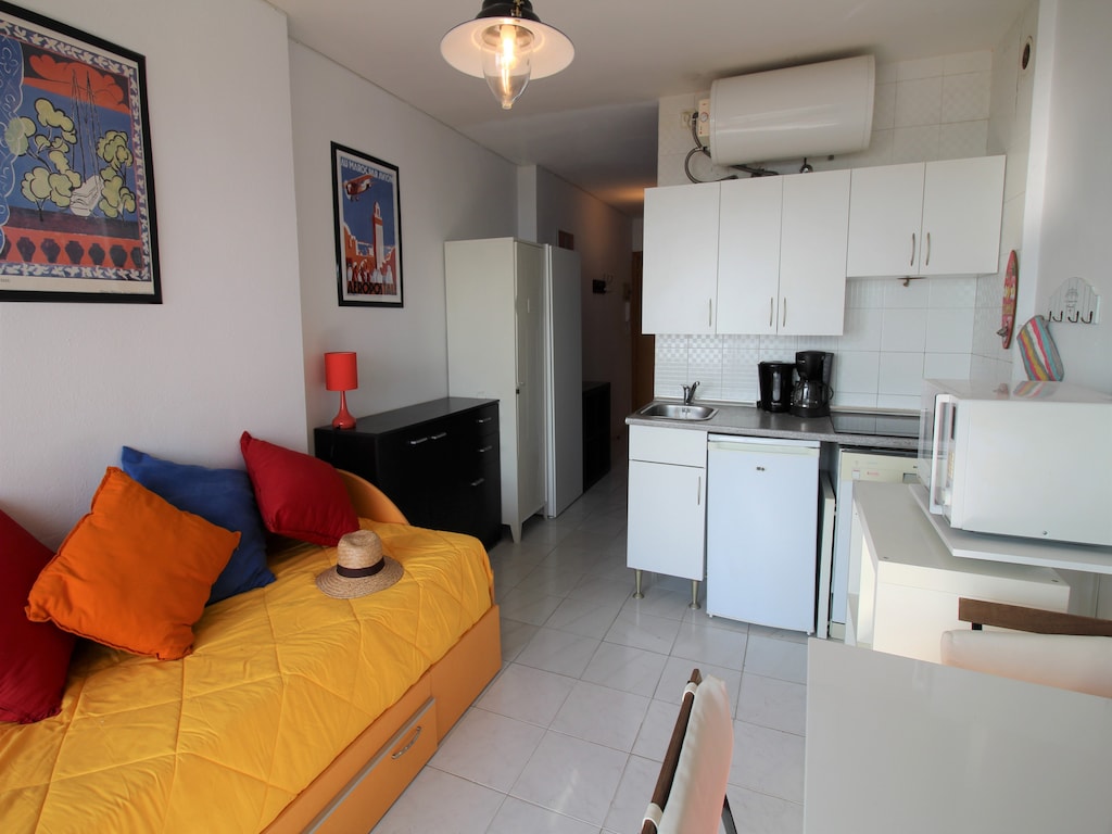 Studio in Empuriabrava met zeezicht