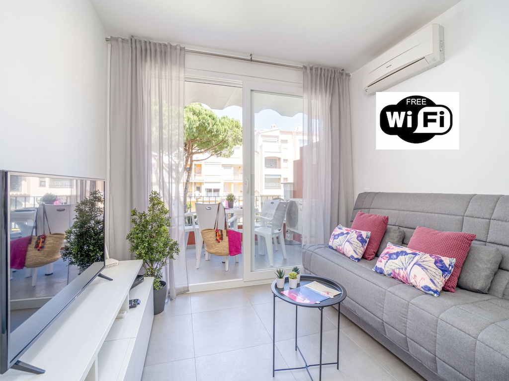 Appartement in Empuriabrava bij Strand
