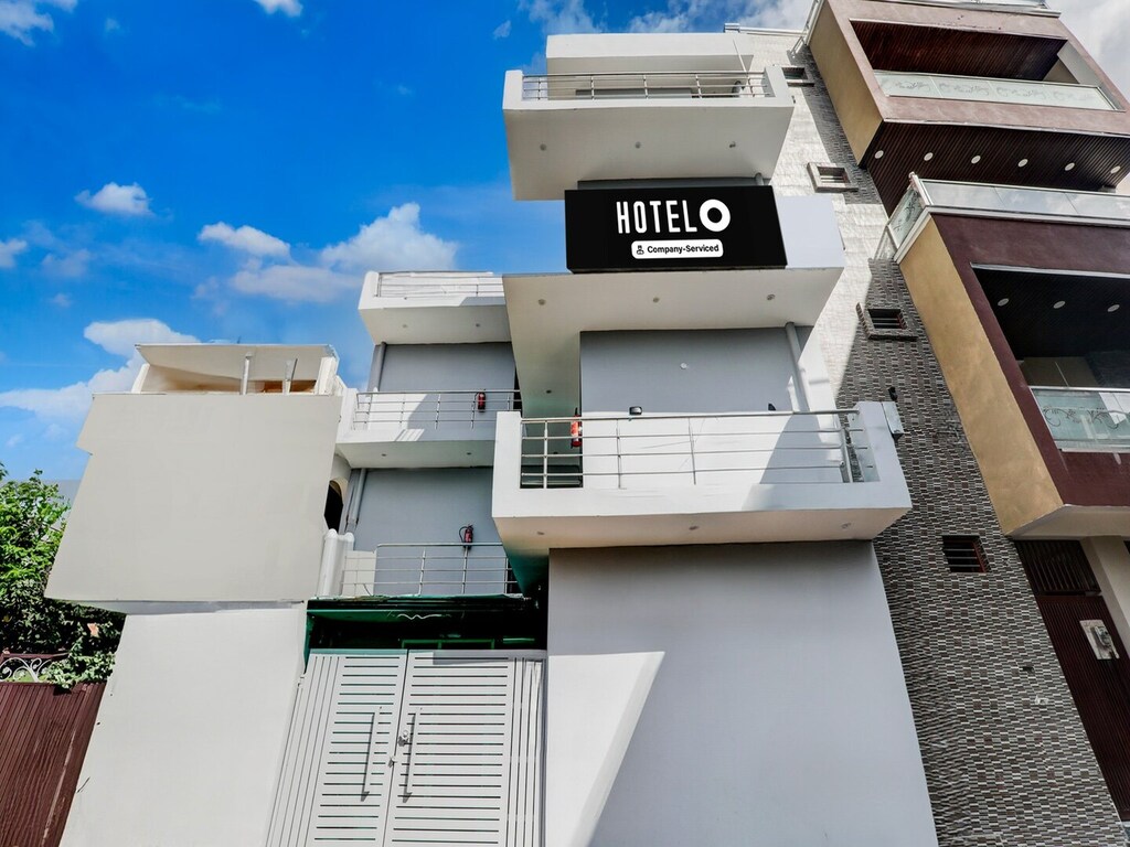 Hotel O Deva Road Chinhat 24 Stays