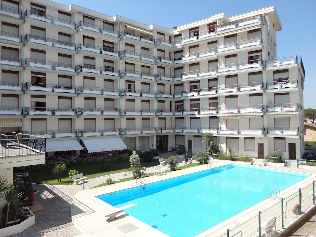 Appartement in Porto Santa Margherita bij Zee