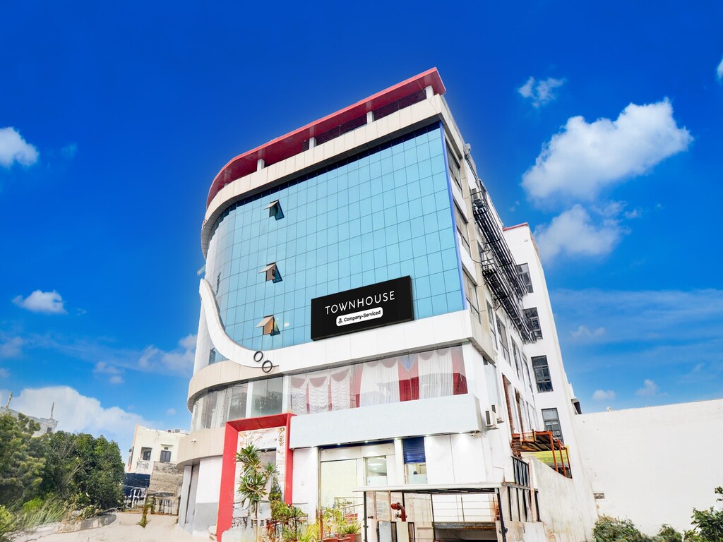 Townhouse Shobhagpura Fragrance Hotel