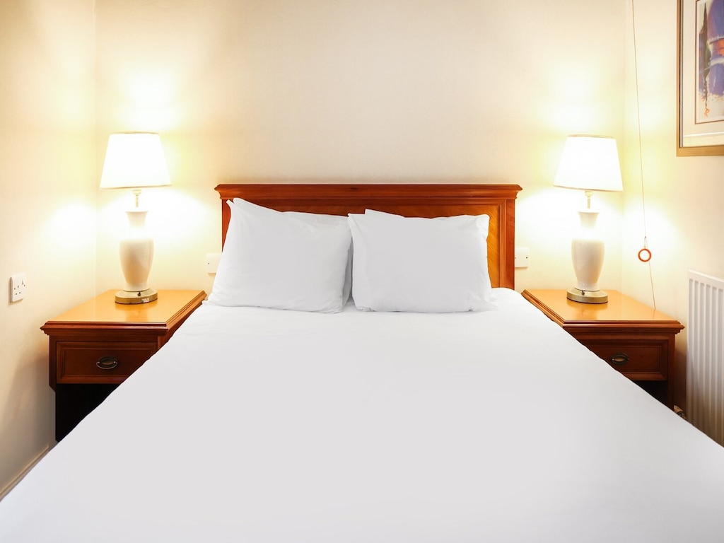 Belvilla Russel Court Hotel | Standard Triple