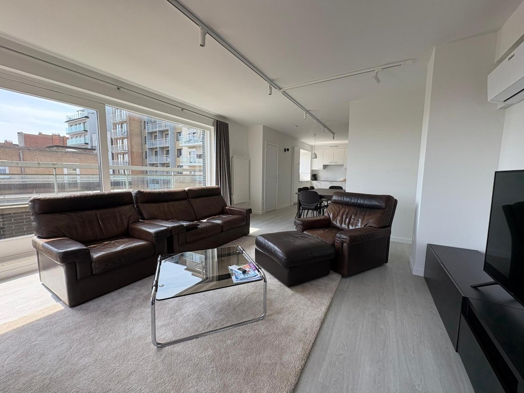 Stijlvol 3-slaapkamerappartement met zeezicht.