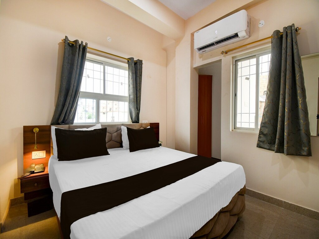 Townhouse Bhagwat Nagar Hotel Karuna Palace