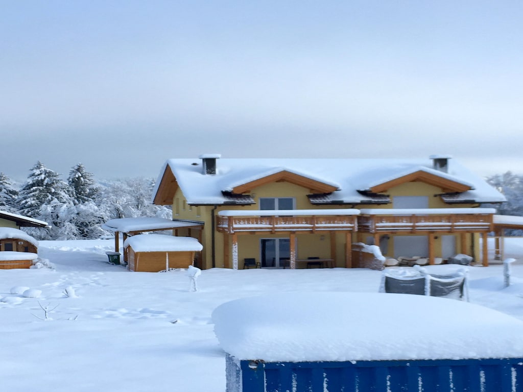Villa with terrace, sauna near the border triangle