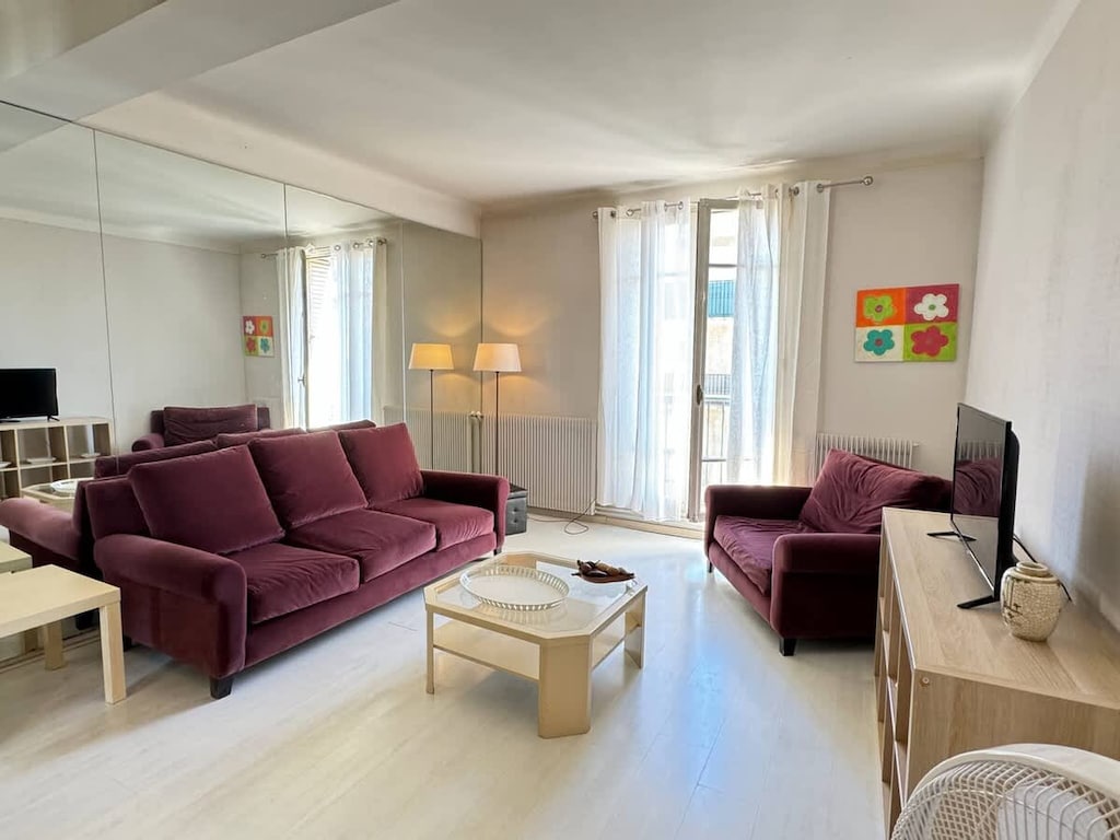 Appartement met parkeerplaats en terras