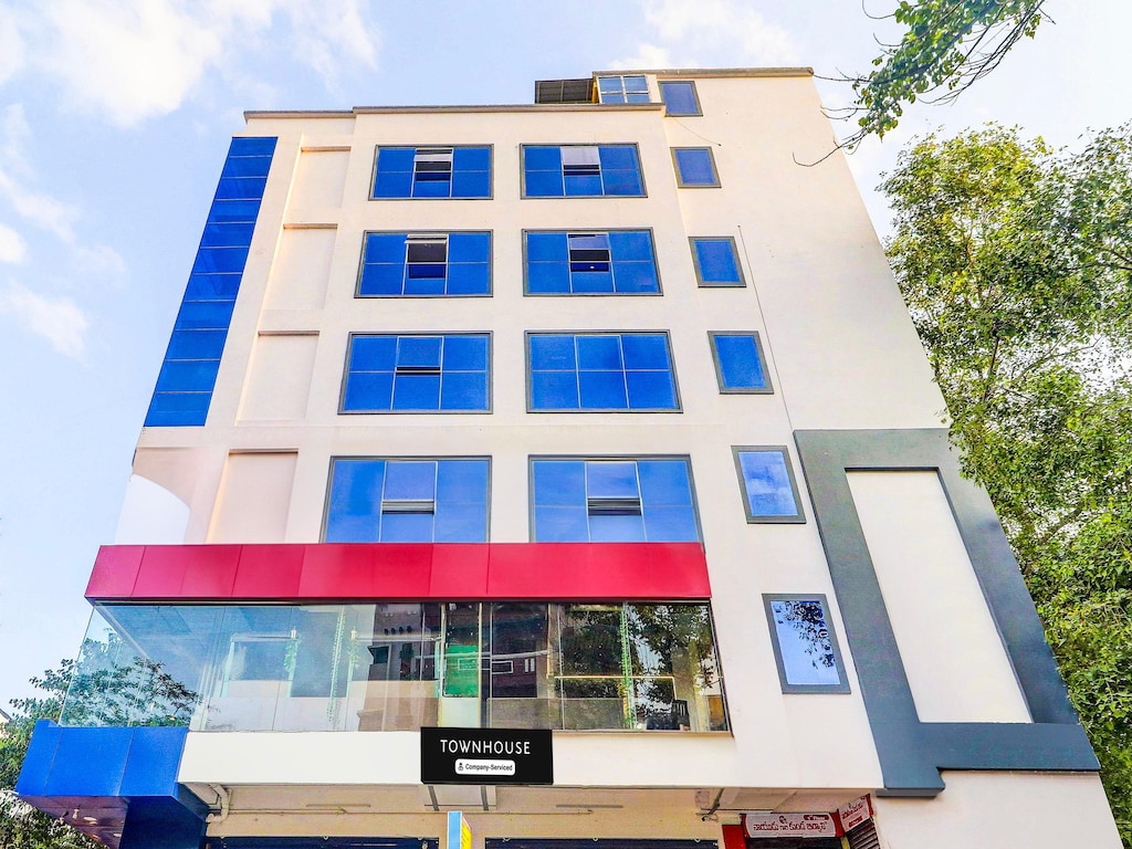 Super Stadthaus Sr Nagar Rcc Premier