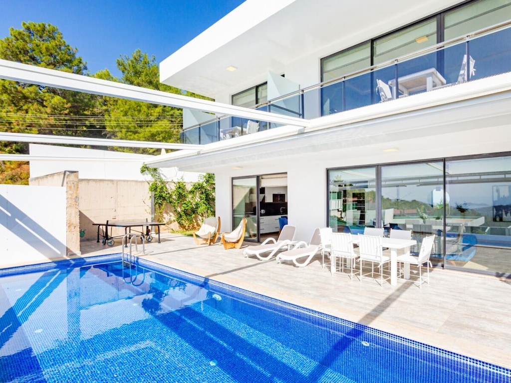 Villa in Kalkan mit Schwimmbecken