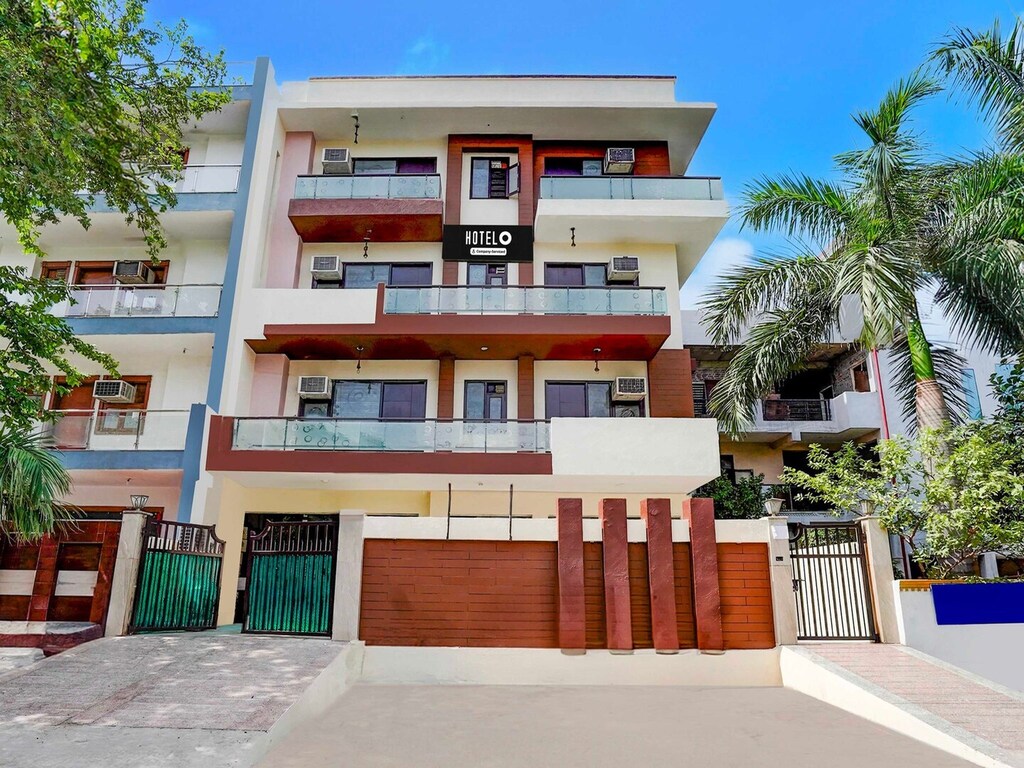 Hotel O Sector 70 Noida