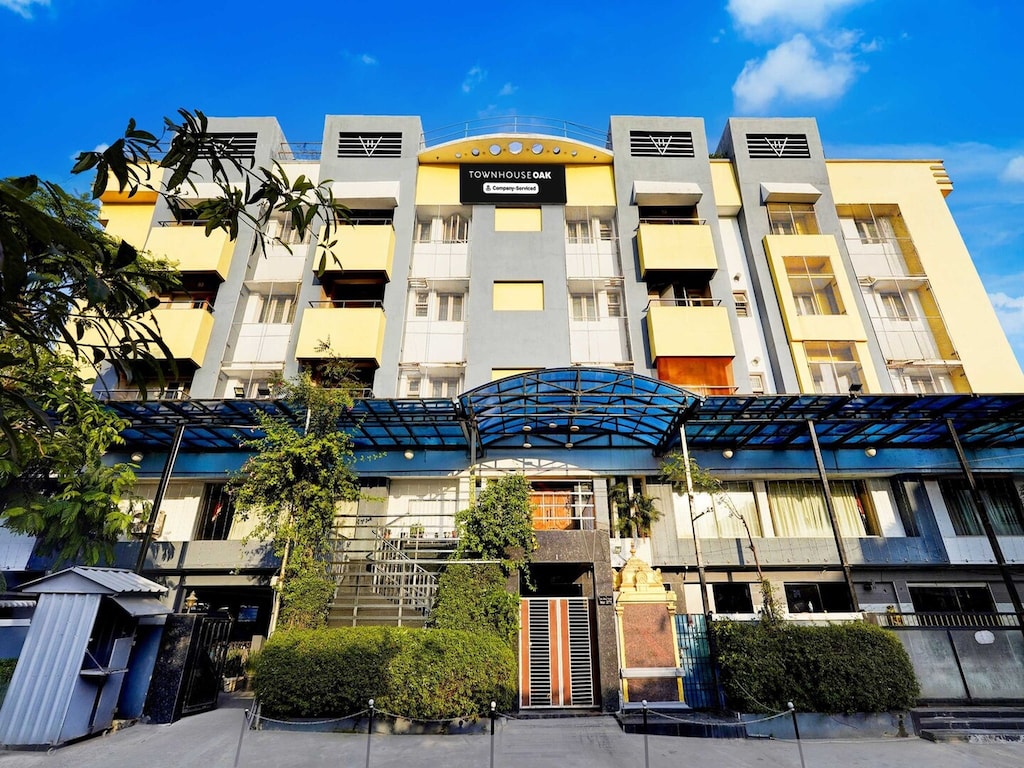 Stadthaus Oak Pallikarani