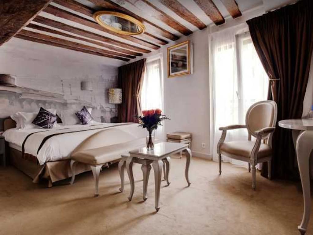 Vertrouwelijke kamer 5, op een steenworp afstand van het Louvre