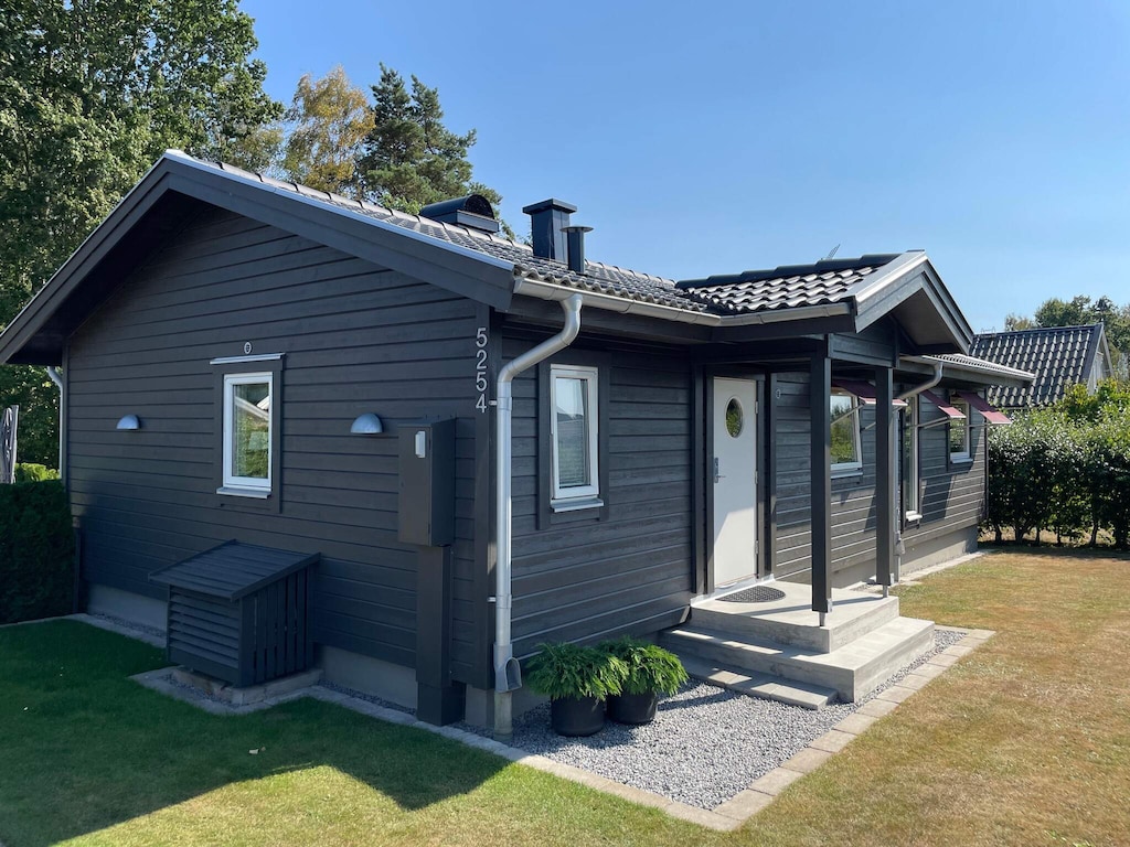 Kustwoning in buurt van het strand van Sandviken