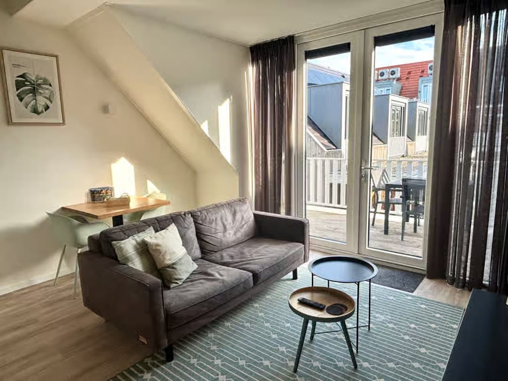 Loge gelegen op het kerkplein.