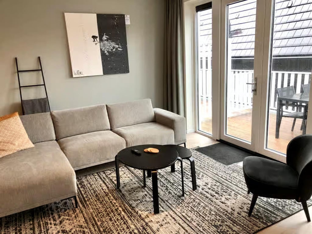 Prachtige lodge parallel aan de winkelstraat.