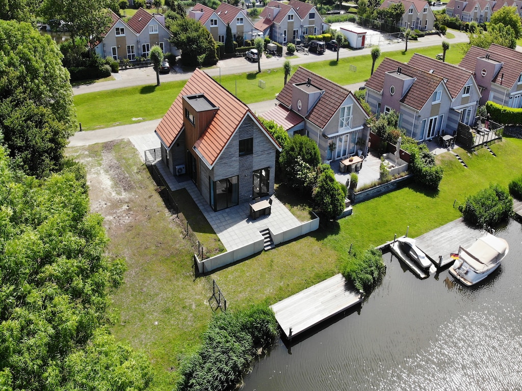 Privater Bungalow mit Steg für 6 Personen
