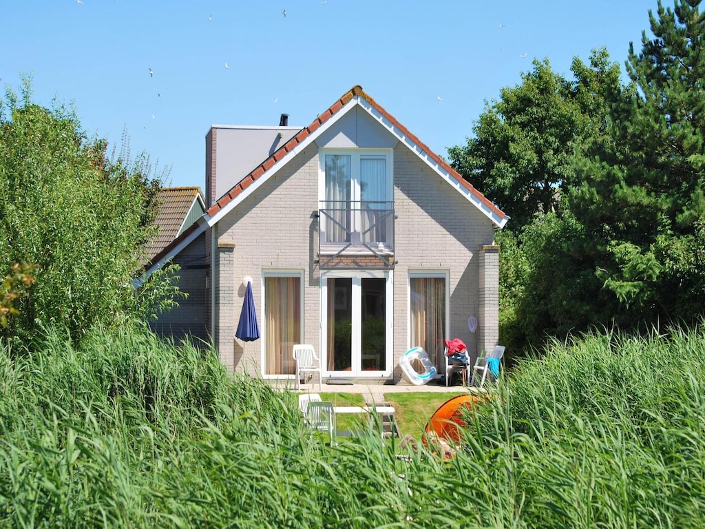 Komfortabler Bungalow für 4 Personen mit Steg