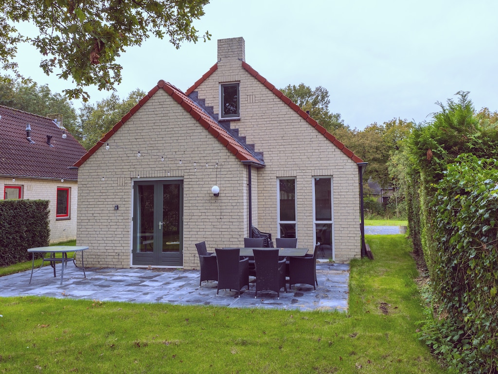 Haustierfreundlicher Bungalow am Wald