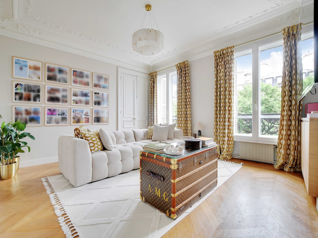 Elegante Apt 2BDR – Arc de Triomphe / Champs-Élysées