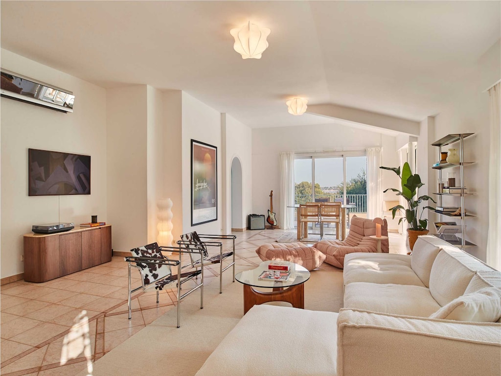 Villa met airconditioning, zwembad en jacuzzi, 3 slaapkamers en 6 slaapkamers - Vallauris