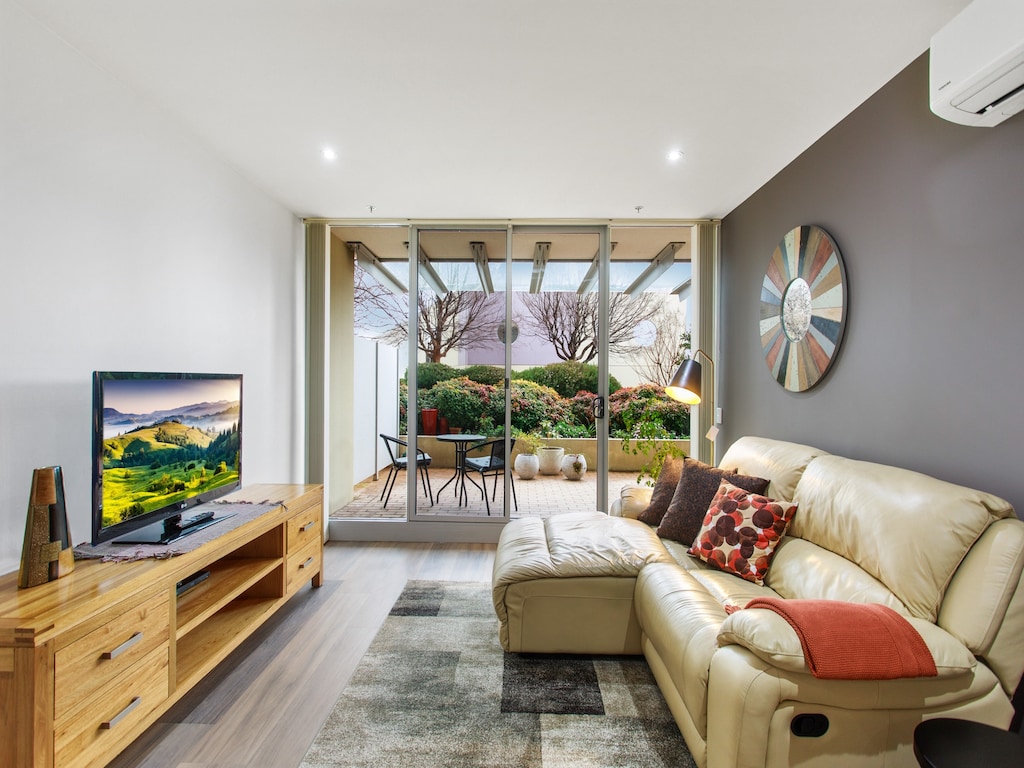 MadeComfy Geräumiges Wohnen in Canberra mit Innenhof