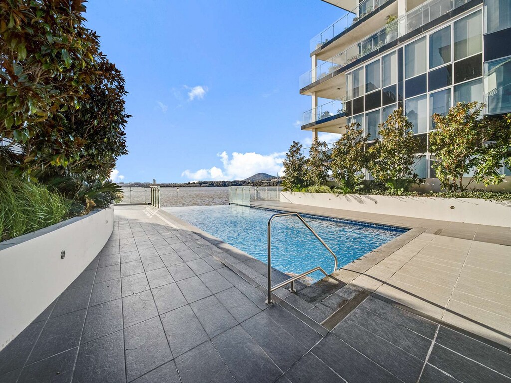 Canberra Lakefront 2-Bett mit Pool,