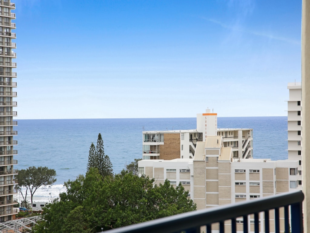 Chique kustresort met voorzieningen in resortstijl