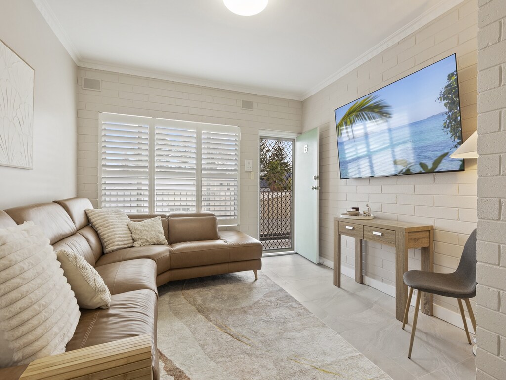 Helles 2-Zimmer-Apartment, nur wenige Schritte vom Strand Largs Bay entfernt