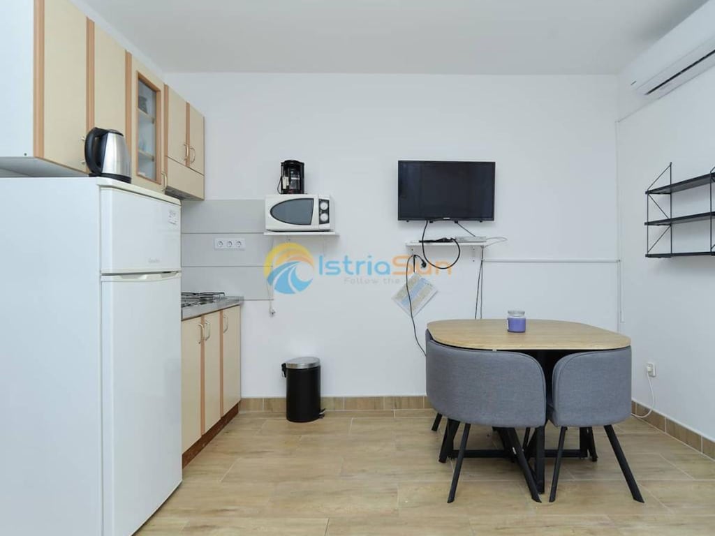 Apartments Manda - One Bedroom Apartment With Terrace (A5)