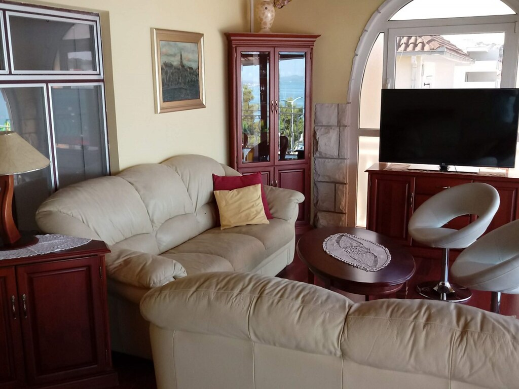 Three Bedroom Apartment with Sea View and Terrace