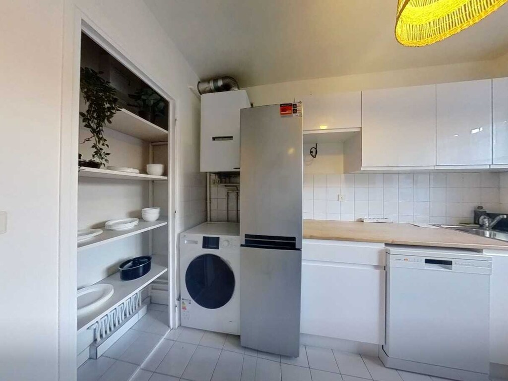 Gezellige kamer in een vriendelijk gedeeld appartement – Lyon 8e