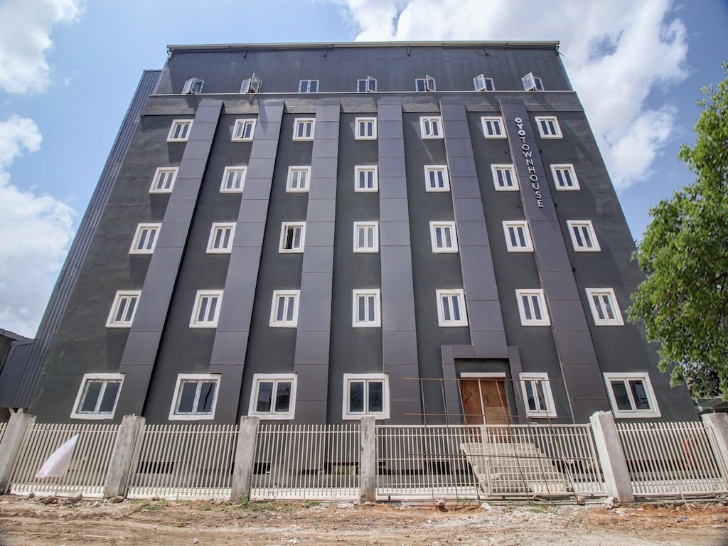 Stadthaus RCC Majestic 397 LB Nagar