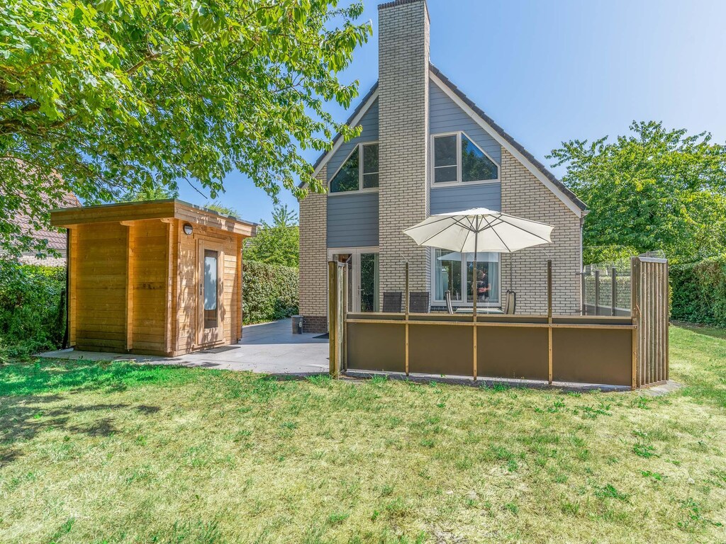 Villa mit finnischer Sauna und Außendusche