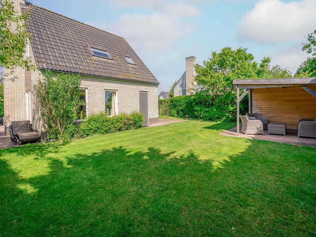 Charmante Villa mit Sauna in der Nähe von De Koog