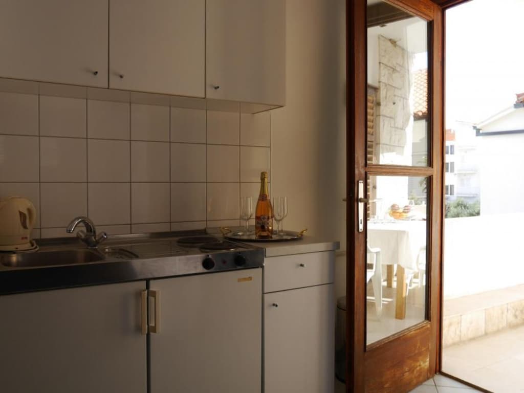 Dugi Rat Seaside Apartments - 2 Bedroom 3