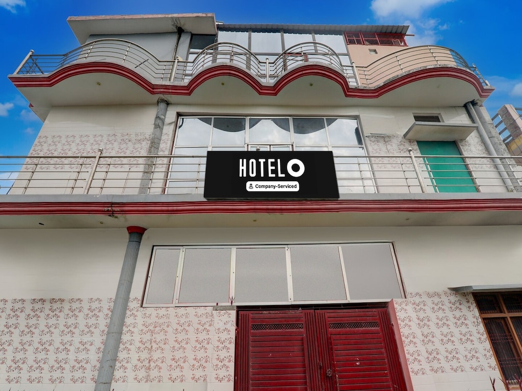 Hotel O Saryu Ghat Vroeger Balaji-paleis