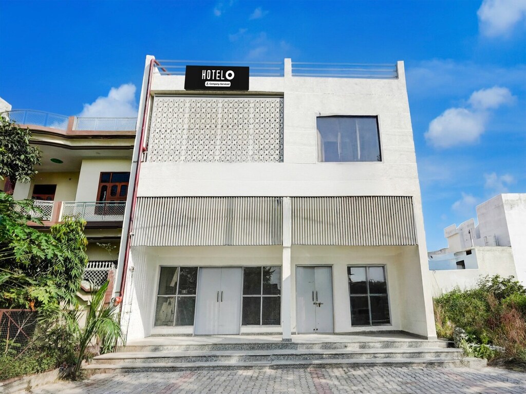 Hotel O Meerut Central College Saffron