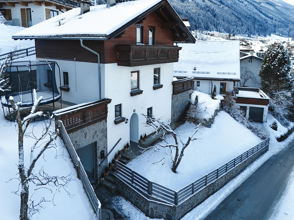 Alpenchalet Berggold - Ferienhaus mit Panoramablick