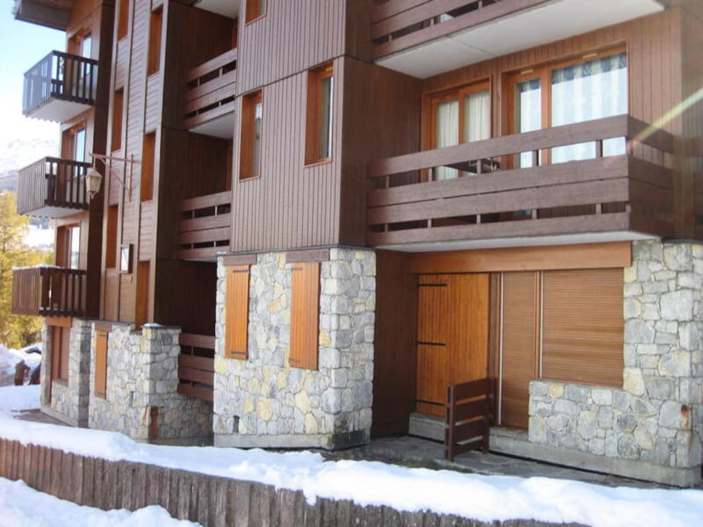 Wohnung in Equerre mit Panoramablick