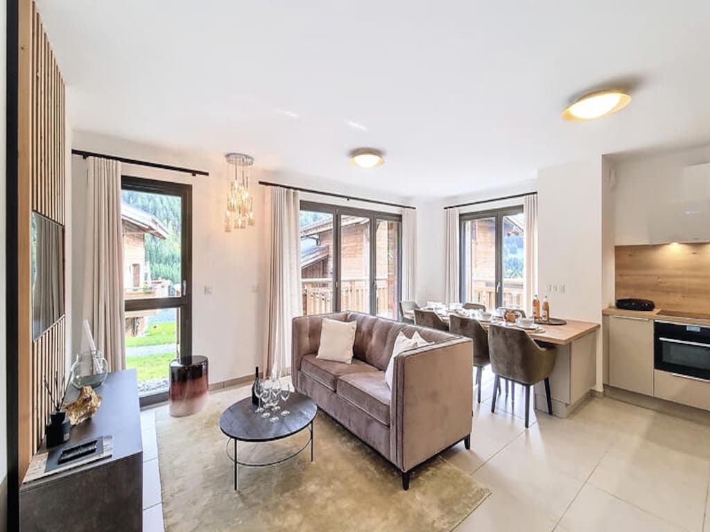 Wohnung in Les Gets mit Jacuzzi-Garten