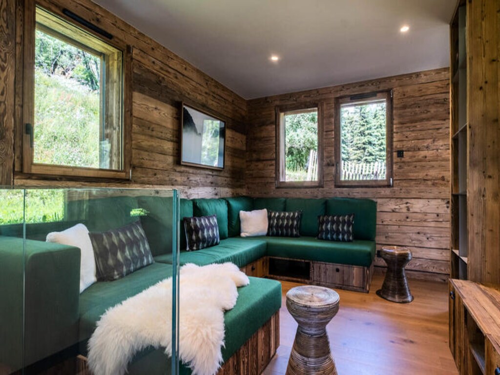 Chalet in La Clusaz met verwarmd zwembad