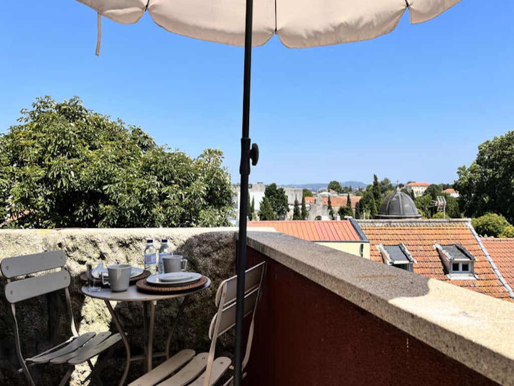 Appartement in Porto met uitzicht op de tuin
